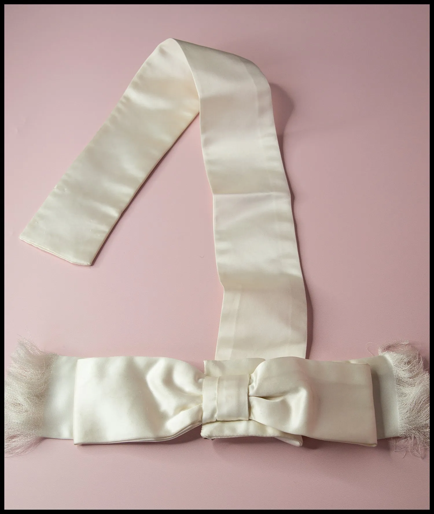 Vintage 1950s Ivory Satin Bow Belt S